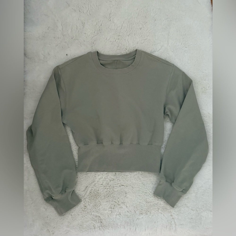 Lululemon ribbed waist crop top size 2